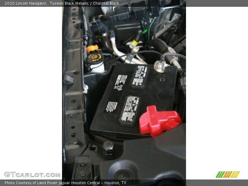 Tuxedo Black Metallic / Charcoal Black 2010 Lincoln Navigator