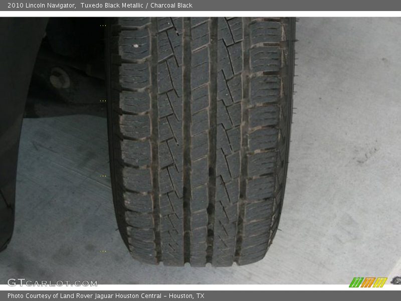 Tuxedo Black Metallic / Charcoal Black 2010 Lincoln Navigator