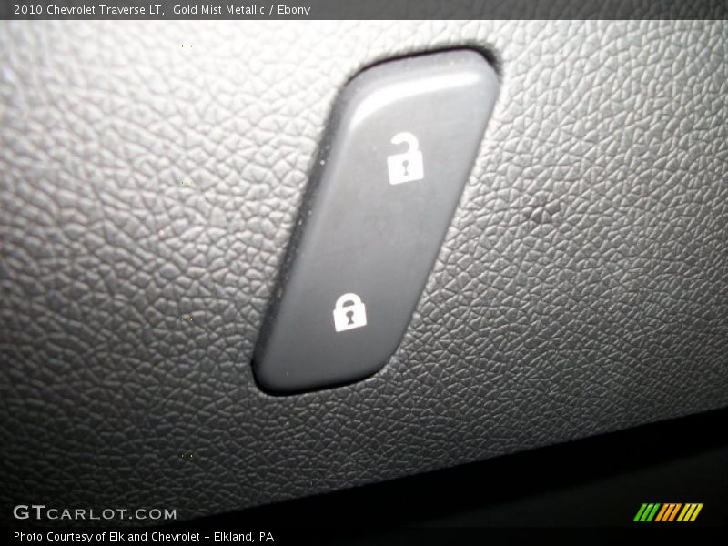 Gold Mist Metallic / Ebony 2010 Chevrolet Traverse LT