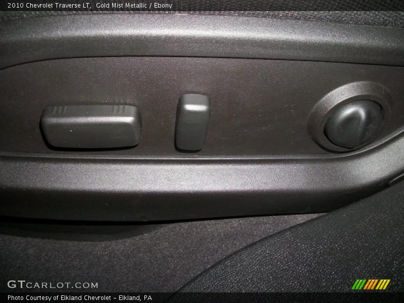 Gold Mist Metallic / Ebony 2010 Chevrolet Traverse LT
