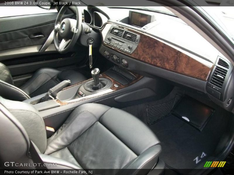 Dashboard of 2008 Z4 3.0si Coupe