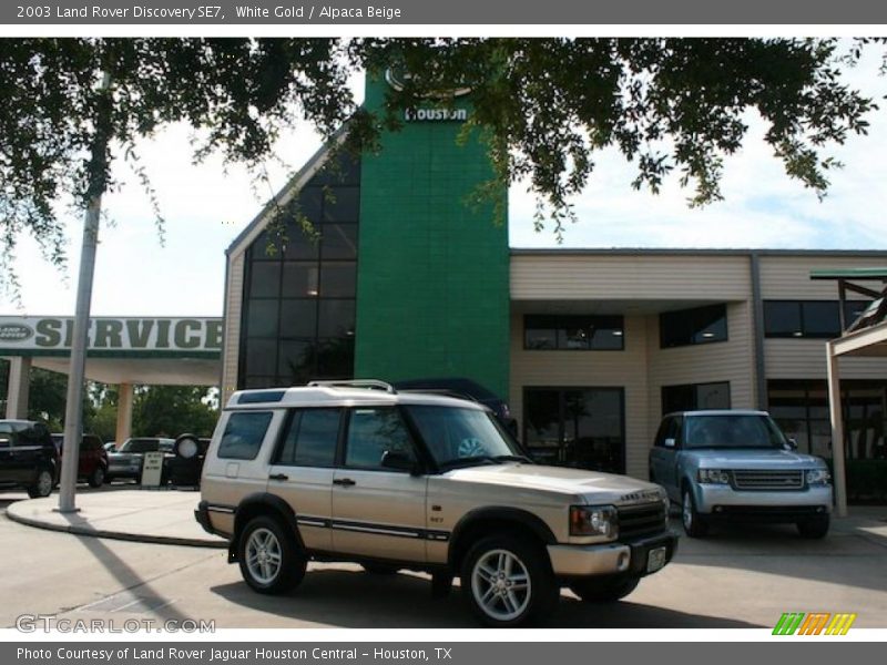White Gold / Alpaca Beige 2003 Land Rover Discovery SE7