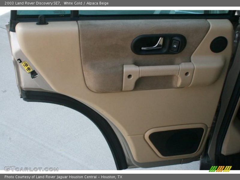 White Gold / Alpaca Beige 2003 Land Rover Discovery SE7