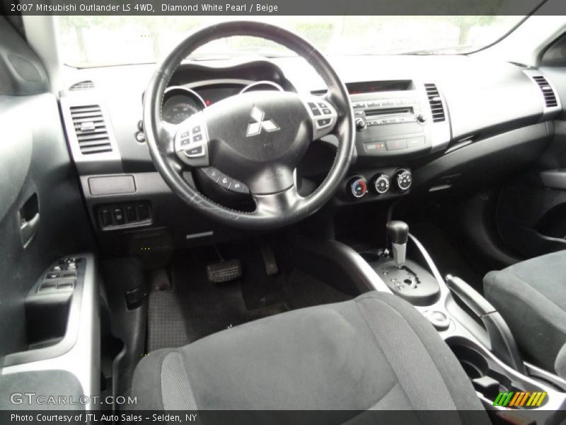 Diamond White Pearl / Beige 2007 Mitsubishi Outlander LS 4WD