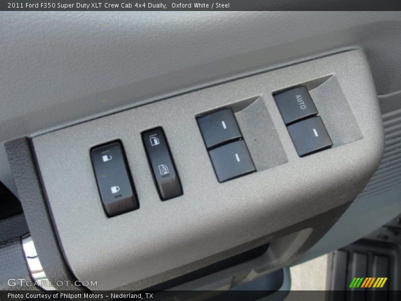 Controls of 2011 F350 Super Duty XLT Crew Cab 4x4 Dually
