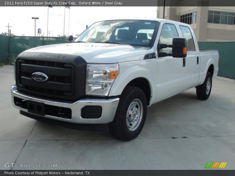 Oxford White / Steel Gray 2011 Ford F250 Super Duty XL Crew Cab