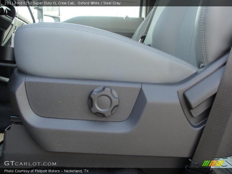 Oxford White / Steel Gray 2011 Ford F250 Super Duty XL Crew Cab