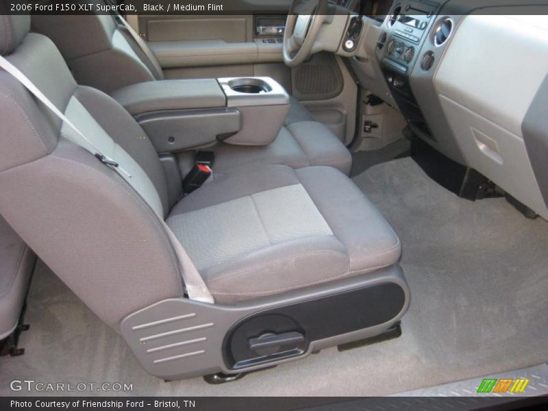  2006 F150 XLT SuperCab Medium Flint Interior