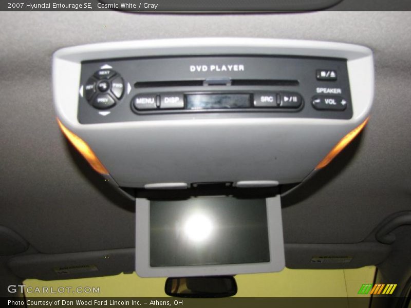 Cosmic White / Gray 2007 Hyundai Entourage SE