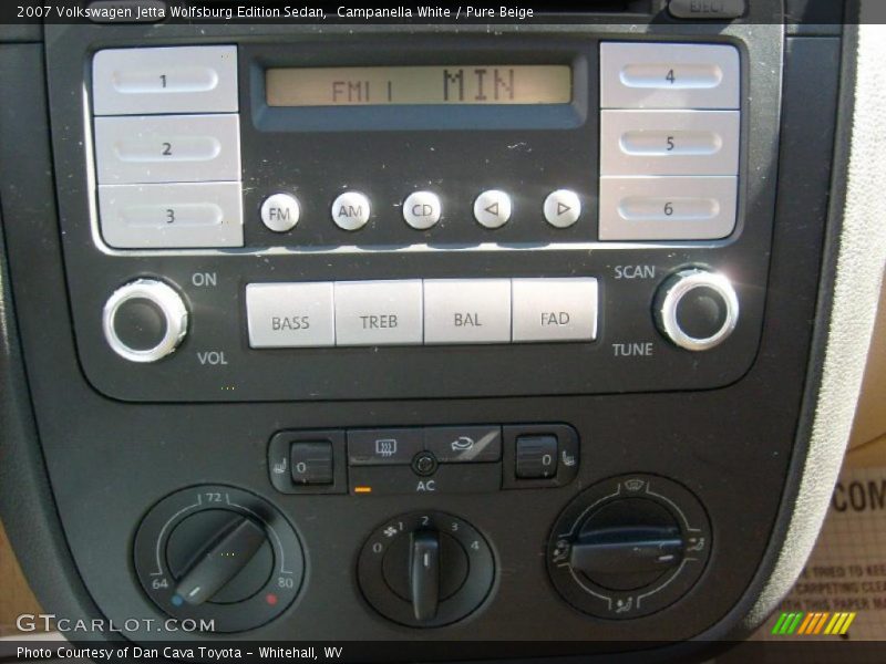 Campanella White / Pure Beige 2007 Volkswagen Jetta Wolfsburg Edition Sedan