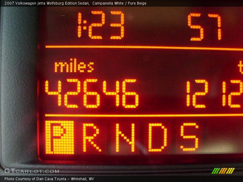 Campanella White / Pure Beige 2007 Volkswagen Jetta Wolfsburg Edition Sedan