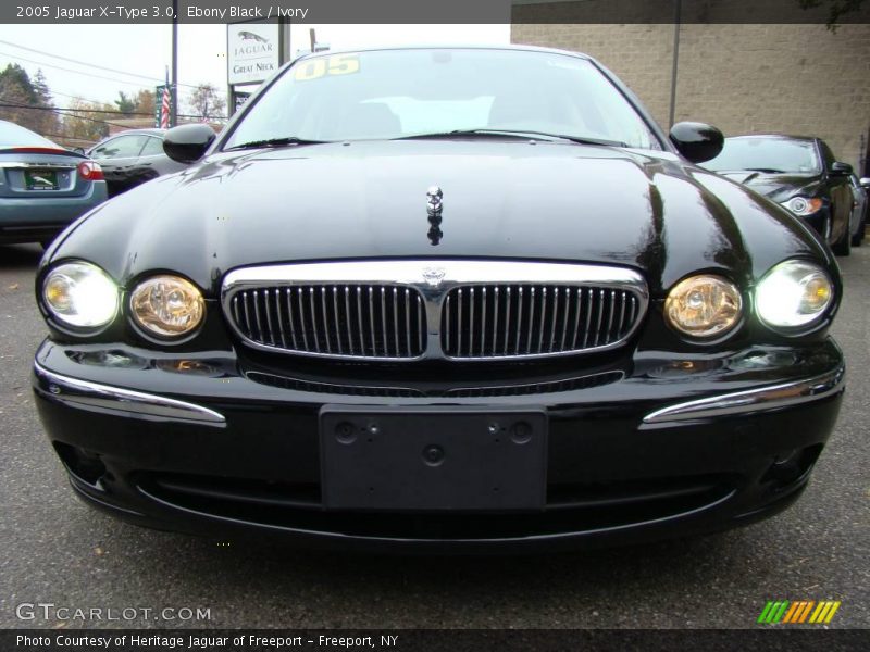 Ebony Black / Ivory 2005 Jaguar X-Type 3.0