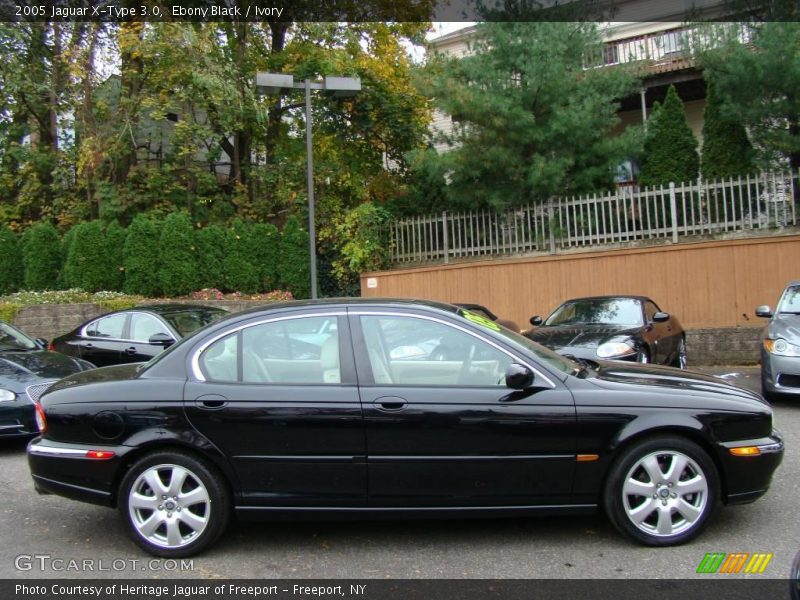 Ebony Black / Ivory 2005 Jaguar X-Type 3.0