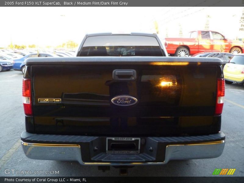 Black / Medium Flint/Dark Flint Grey 2005 Ford F150 XLT SuperCab