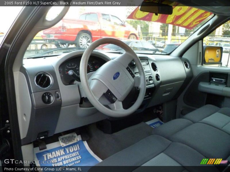 Black / Medium Flint/Dark Flint Grey 2005 Ford F150 XLT SuperCab