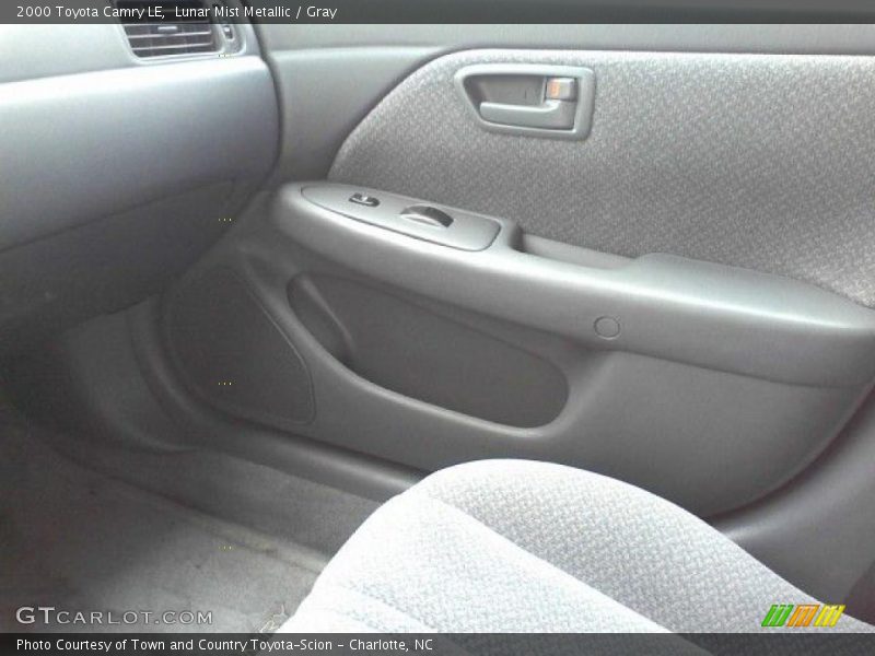 Lunar Mist Metallic / Gray 2000 Toyota Camry LE
