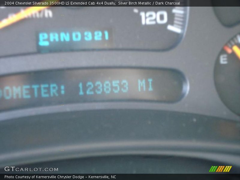 Silver Birch Metallic / Dark Charcoal 2004 Chevrolet Silverado 3500HD LS Extended Cab 4x4 Dually