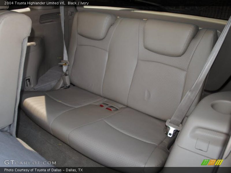 Black / Ivory 2004 Toyota Highlander Limited V6