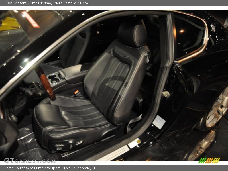  2009 GranTurismo  Nero Interior