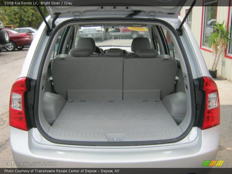Bright Silver / Gray 2009 Kia Rondo LX