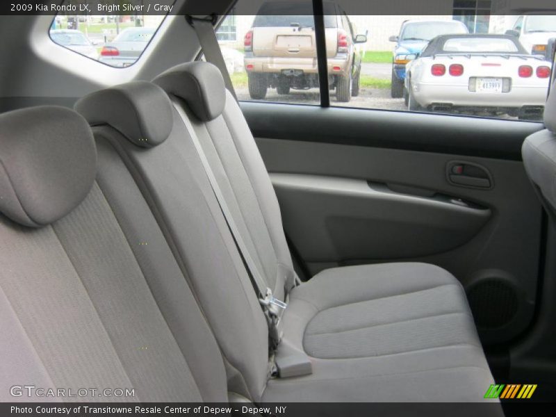 Bright Silver / Gray 2009 Kia Rondo LX