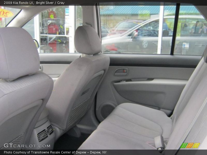 Bright Silver / Gray 2009 Kia Rondo LX