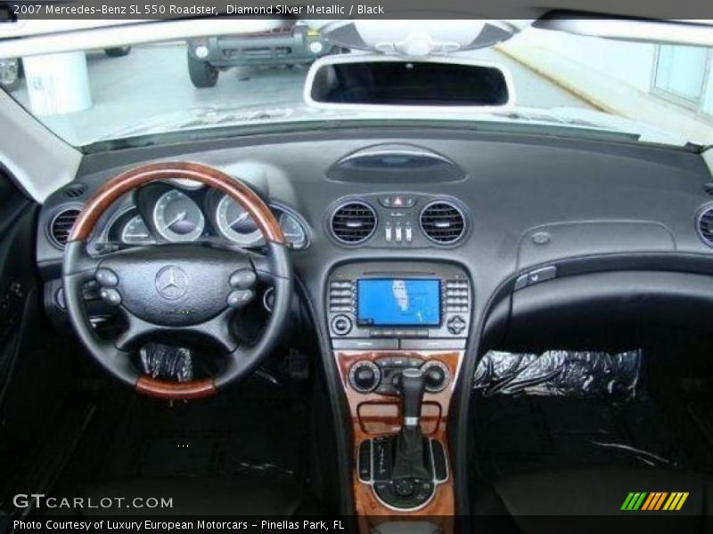 Dashboard of 2007 SL 550 Roadster