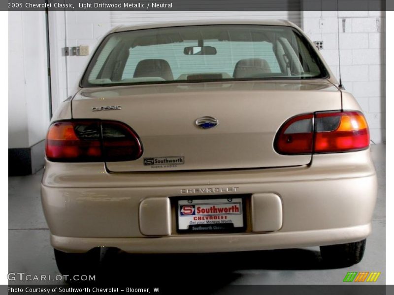 Light Driftwood Metallic / Neutral 2005 Chevrolet Classic