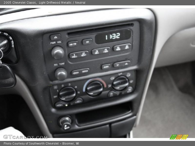 Light Driftwood Metallic / Neutral 2005 Chevrolet Classic