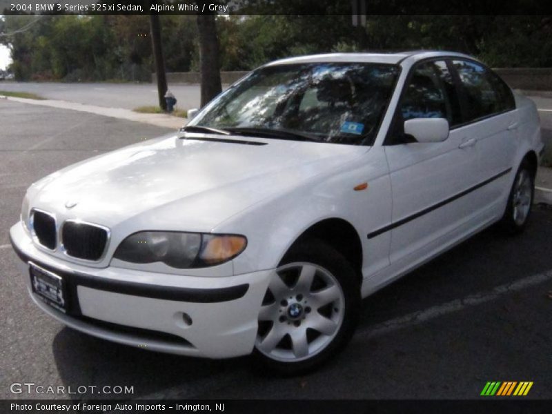 Alpine White / Grey 2004 BMW 3 Series 325xi Sedan