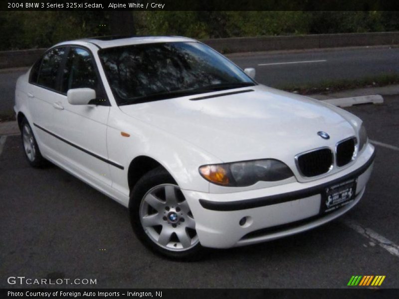 Alpine White / Grey 2004 BMW 3 Series 325xi Sedan