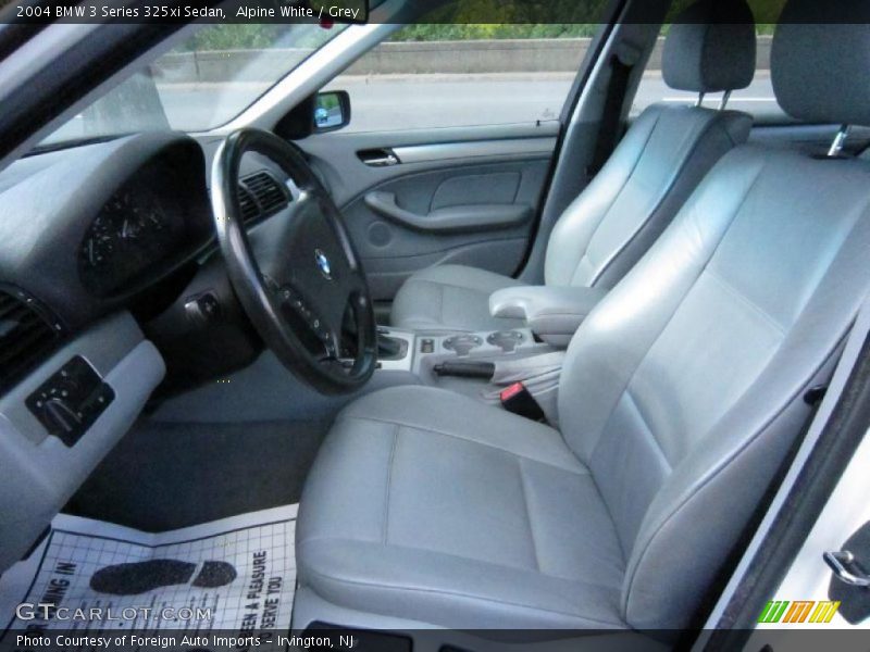 Alpine White / Grey 2004 BMW 3 Series 325xi Sedan