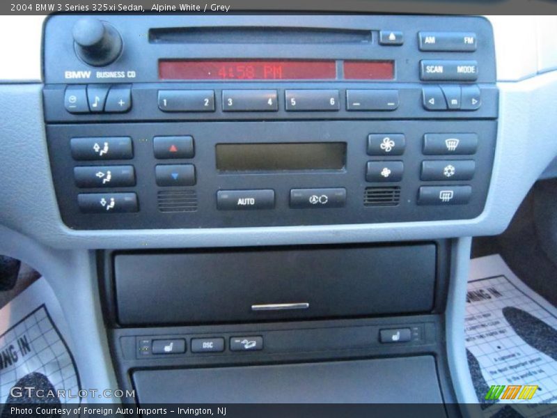 Alpine White / Grey 2004 BMW 3 Series 325xi Sedan