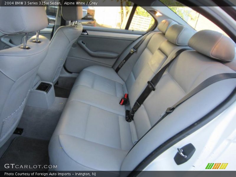 Alpine White / Grey 2004 BMW 3 Series 325xi Sedan