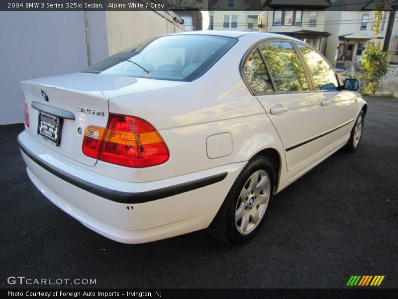 Alpine White / Grey 2004 BMW 3 Series 325xi Sedan