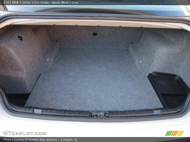 Alpine White / Grey 2004 BMW 3 Series 325xi Sedan