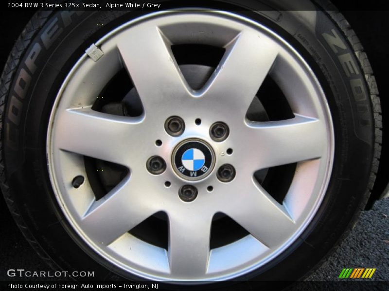 Alpine White / Grey 2004 BMW 3 Series 325xi Sedan