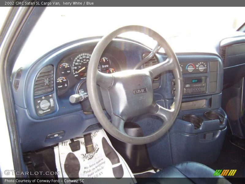 Dashboard of 2002 Safari SL Cargo Van