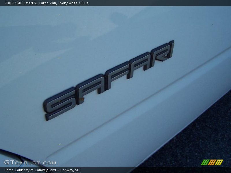 Ivory White / Blue 2002 GMC Safari SL Cargo Van