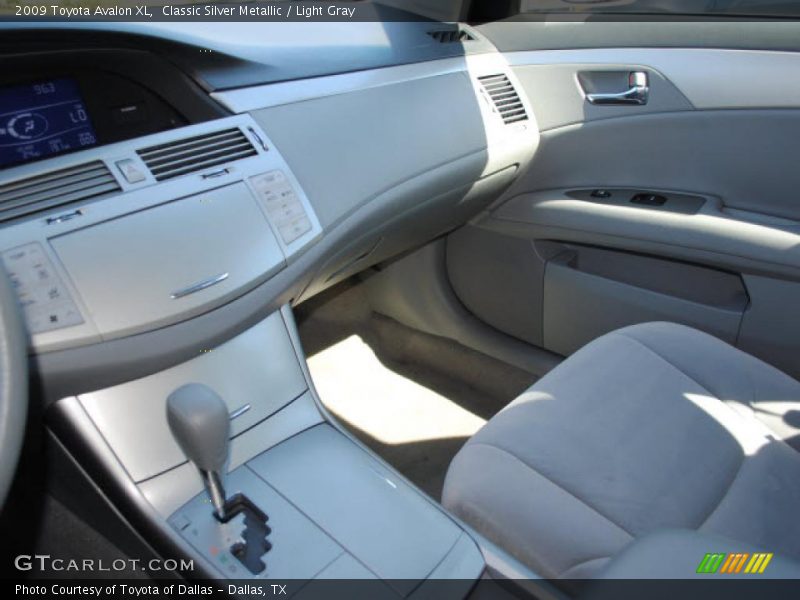 Classic Silver Metallic / Light Gray 2009 Toyota Avalon XL