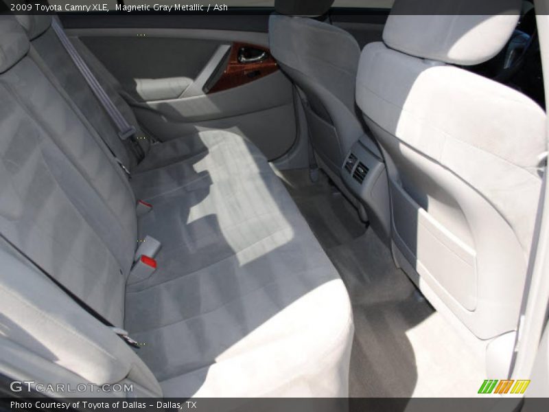 Magnetic Gray Metallic / Ash 2009 Toyota Camry XLE