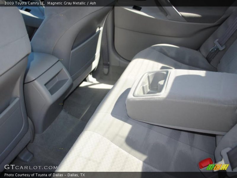Magnetic Gray Metallic / Ash 2009 Toyota Camry LE