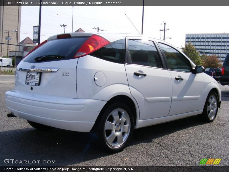 Cloud 9 White / Medium Parchment 2002 Ford Focus ZX5 Hatchback