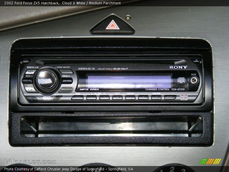 Cloud 9 White / Medium Parchment 2002 Ford Focus ZX5 Hatchback