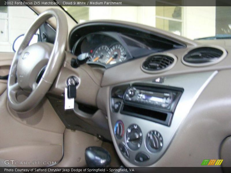 Cloud 9 White / Medium Parchment 2002 Ford Focus ZX5 Hatchback
