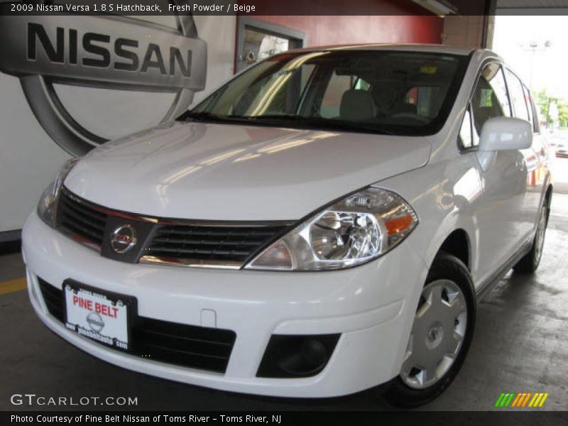 Fresh Powder / Beige 2009 Nissan Versa 1.8 S Hatchback