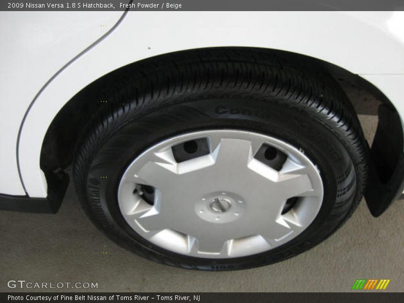 Fresh Powder / Beige 2009 Nissan Versa 1.8 S Hatchback