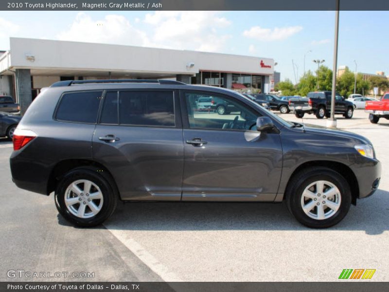 Magnetic Gray Metallic / Ash 2010 Toyota Highlander