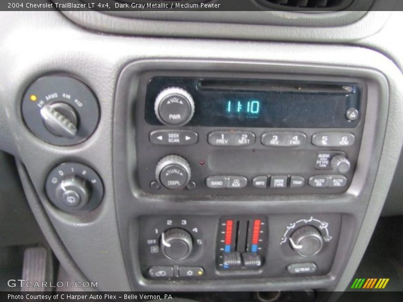 Dark Gray Metallic / Medium Pewter 2004 Chevrolet TrailBlazer LT 4x4