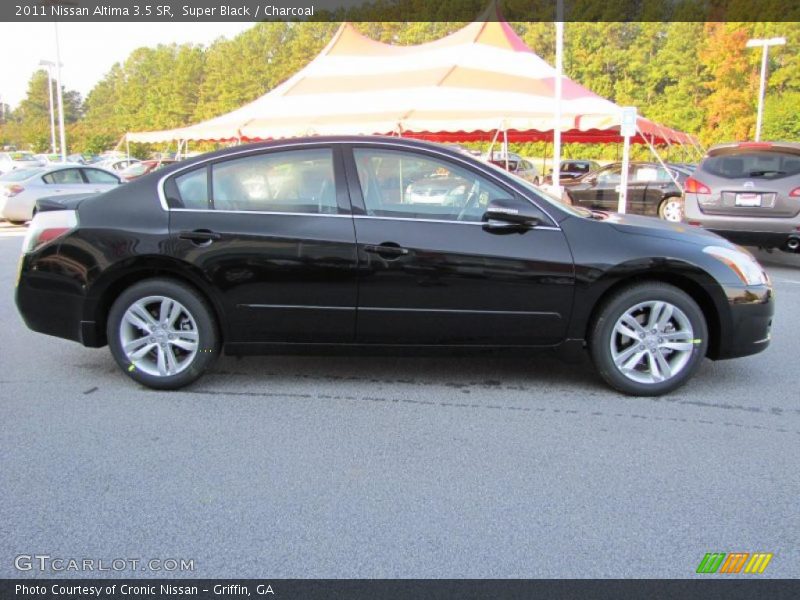 Super Black / Charcoal 2011 Nissan Altima 3.5 SR